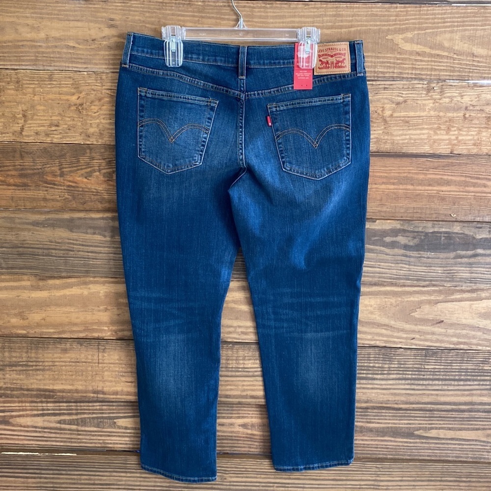 Levi’s Boyfriend Jeans - Picture 5 of 8